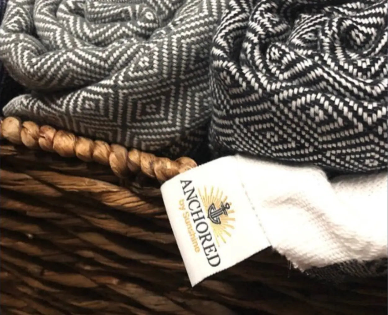 1000 Étiquettes en coton personnalisées pour votre marque - Design cousu